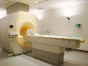 MRI（超電磁磁気共鳴診断装置）